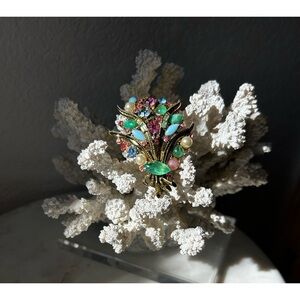 Vintages Colorful Gemstone Brooch